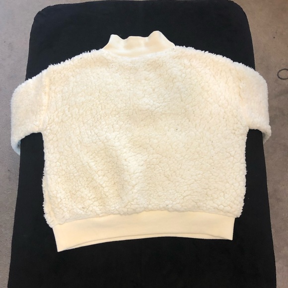 H&M Wool Crop Sweater - Picture 2 of 2